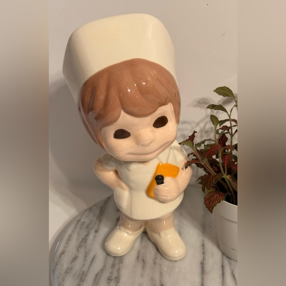 Vintage Ceramic Nurse Sculpture 11” Dark Brown Eyes Smiley Face Collectable